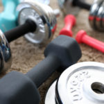 Aké činky vybrať na domáce posilňovanie